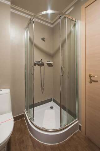 Отель Hotel Hemingway Residence Бухарест Семейные апартаменты-5
