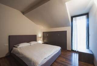 Отель Hotel Hemingway Residence Бухарест Семейные апартаменты-17