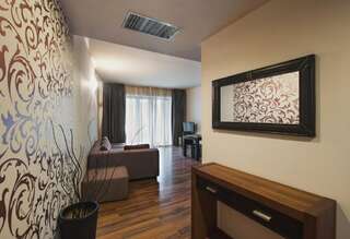 Отель Hotel Hemingway Residence Бухарест Стандартные апартаменты-17