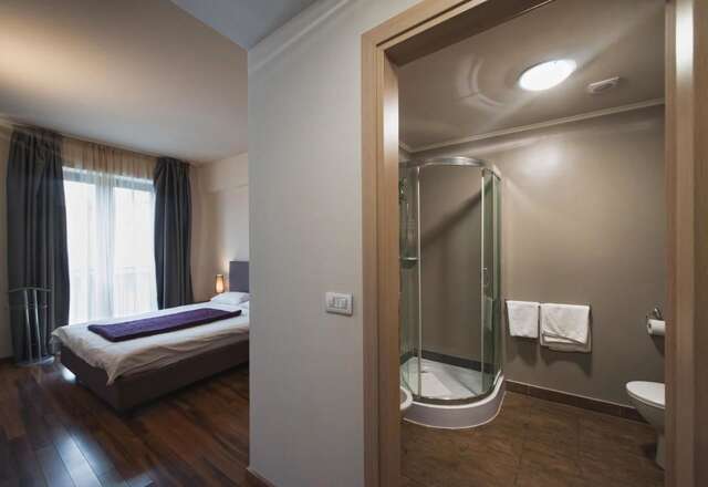 Отель Hotel Hemingway Residence Бухарест-15