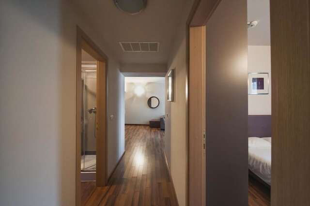 Отель Hotel Hemingway Residence Бухарест-32