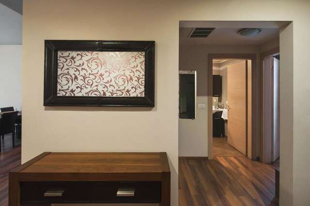 Отель Hotel Hemingway Residence Бухарест-43